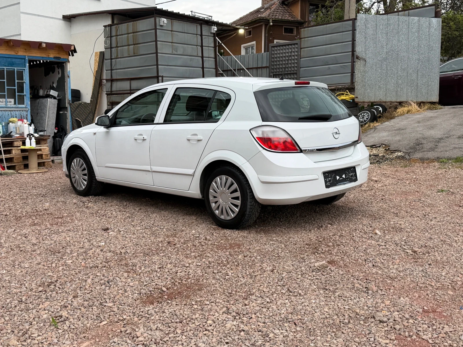 Opel Astra 1.4 бензин, снимка 3 - Автомобили и джипове - 54482721