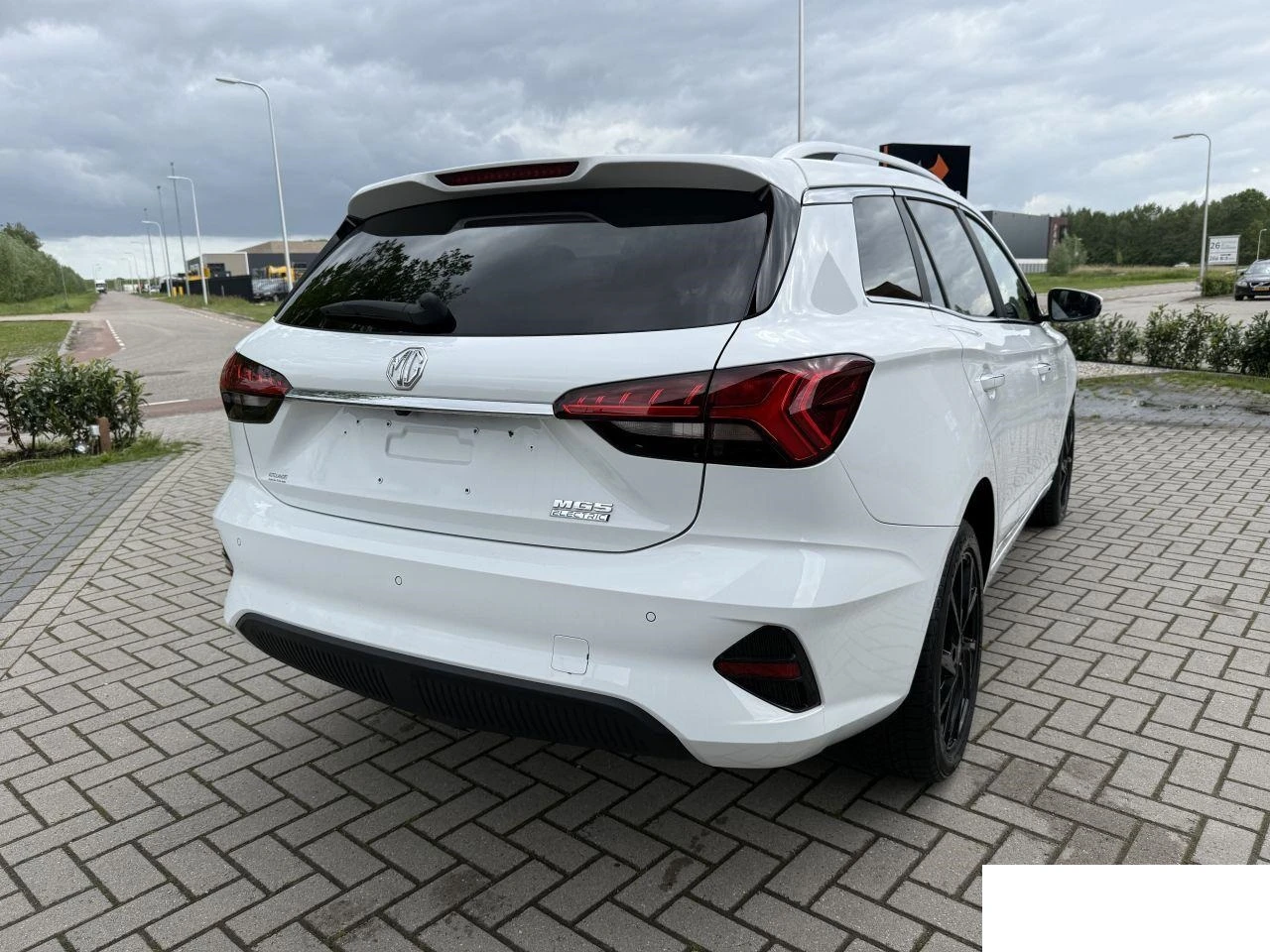 Mg 5 MG5 LongRange, снимка 4 - Автомобили и джипове - 54980807