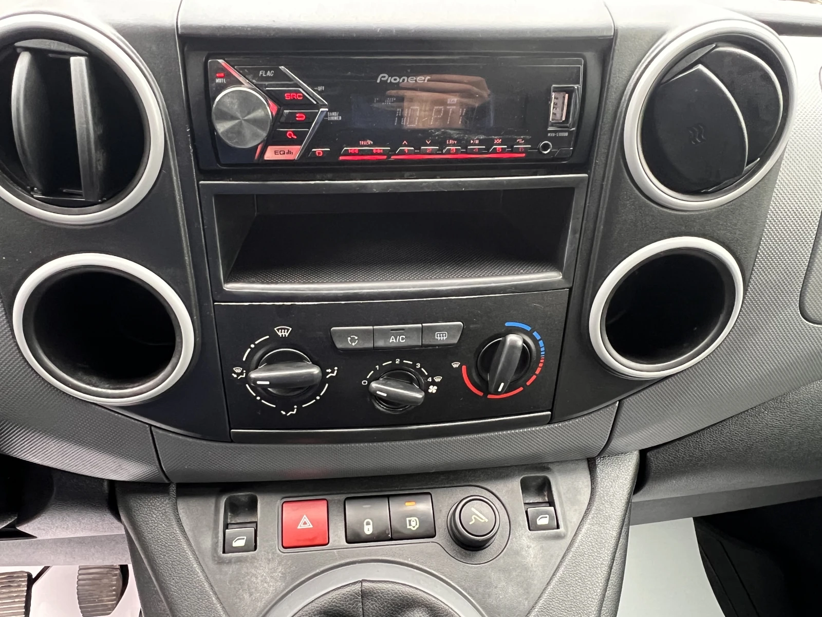 Citroen Berlingo VAN/1.6BlueHDi/75К.С./5МТ/N1, снимка 11 - Автомобили и джипове - 55142232