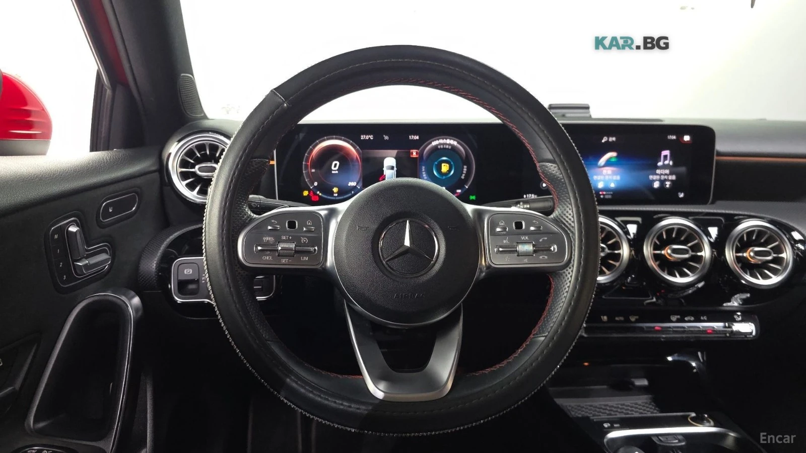 Mercedes-Benz A 250 4MATIC* КОЖА* ПАНО* КАМЕРА, снимка 13 - Автомобили и джипове - 55209627