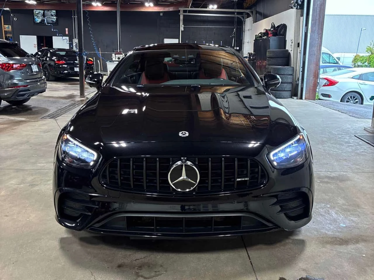 Mercedes-Benz E 53 AMG COUPE * КЛИП НА МОТОРА * ГЛАВНО ПРЕДСТАВИТЕЛСТВО, снимка 2 - Автомобили и джипове - 55261899