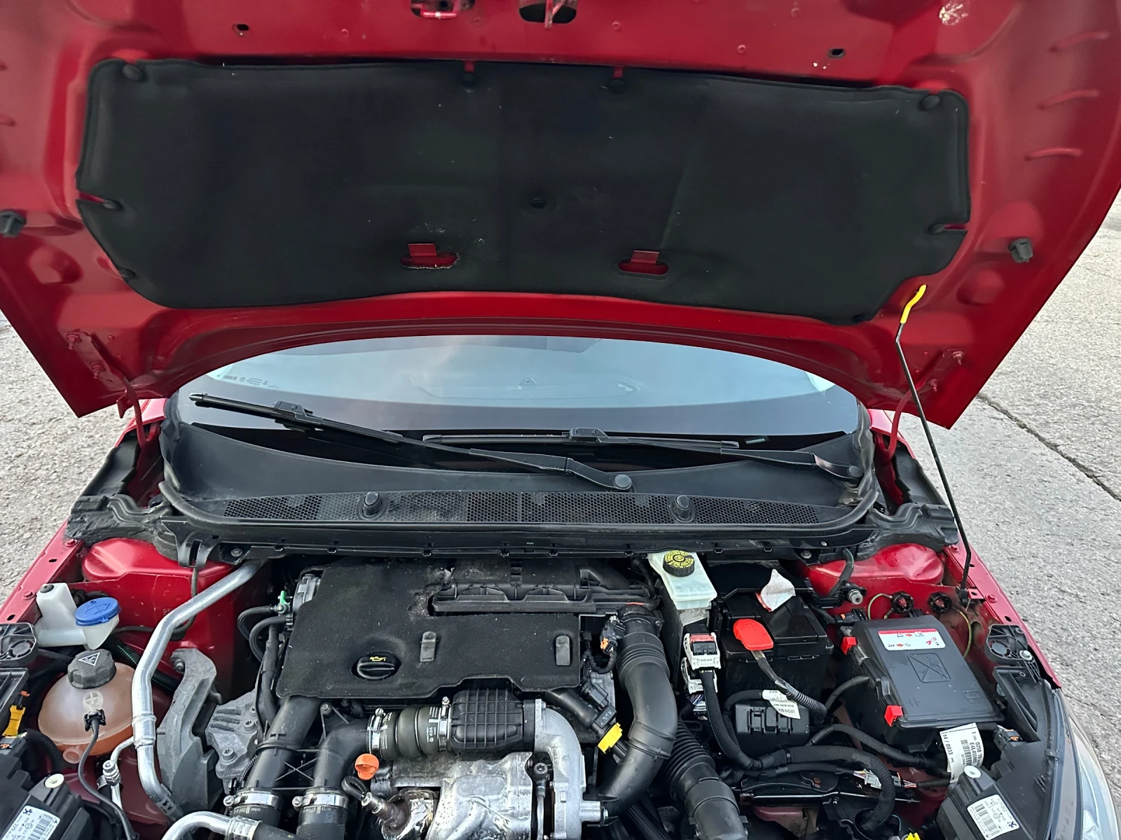 Peugeot 308 1.6HDI, снимка 15 - Автомобили и джипове - 55299691