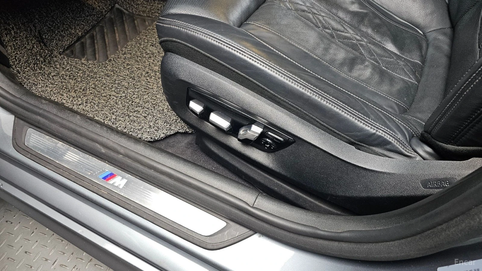 BMW 530 i - M PKG - DIGITAL KEY - ОБДУХ - ПОДГРЕВИ, снимка 17 - Автомобили и джипове - 56311531