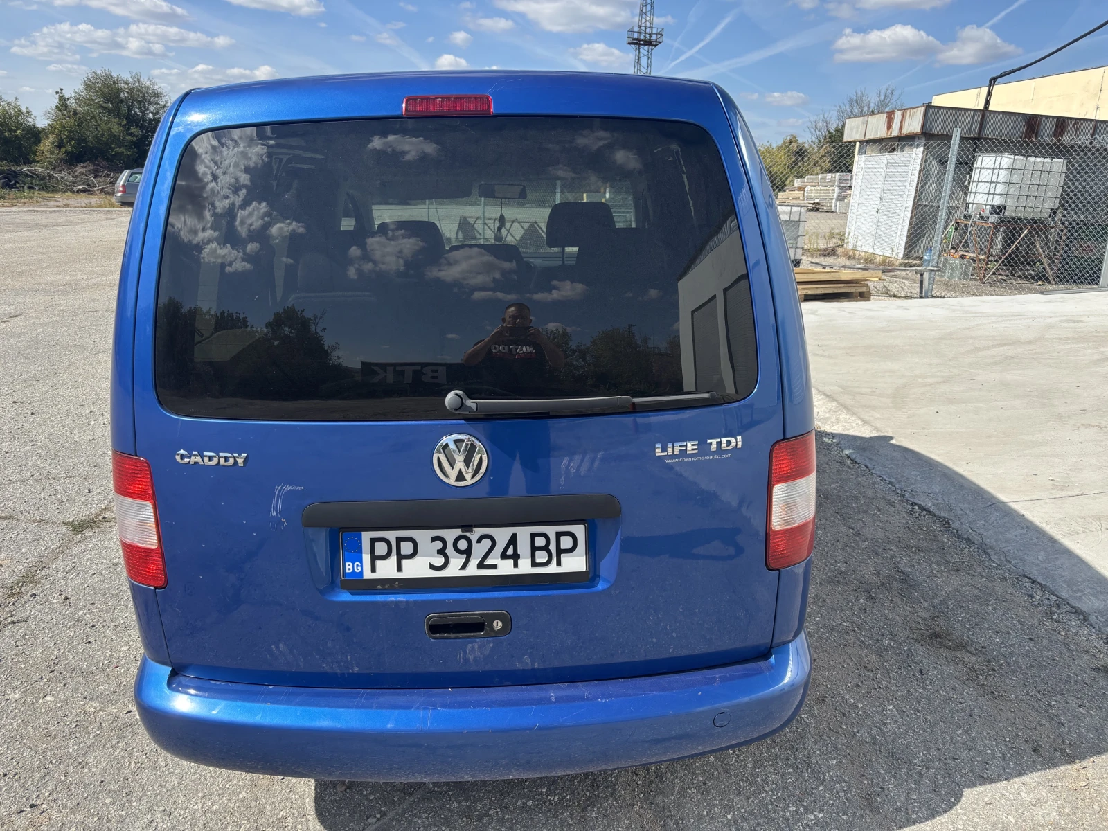 VW Caddy, снимка 3 - Автомобили и джипове - 56350352