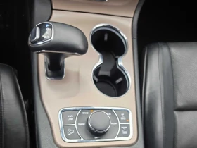 Jeep Grand cherokee Summit/5.7 HEMI/AWD/1 СОБСТВЕНИК/ПЪЛНА СЕРВИЗНА , снимка 12