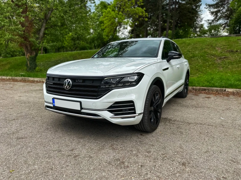 VW Touareg eHybrid Elegance , снимка 5 - Автомобили и джипове - 47135779