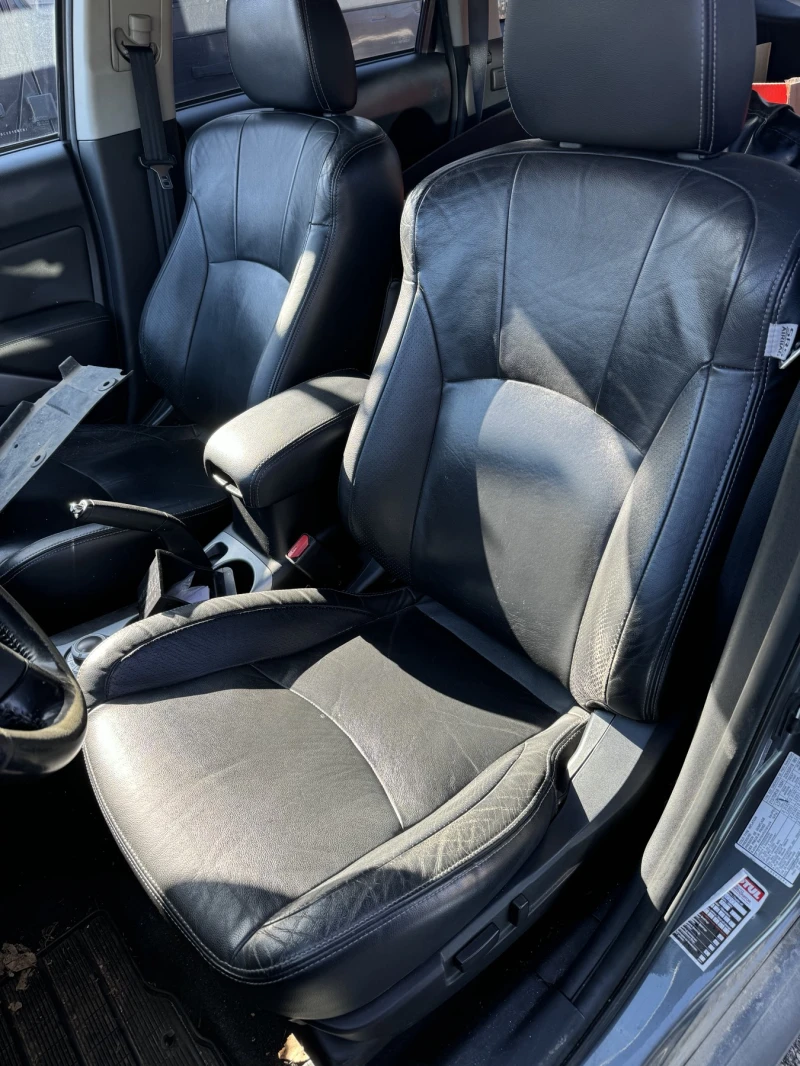 Mitsubishi Outlander, снимка 9 - Автомобили и джипове - 48199835