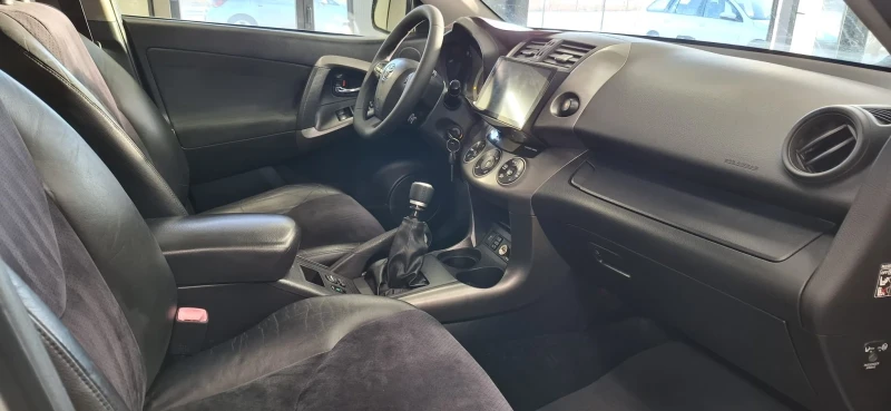 Toyota Rav4 2.2d4d 150кс ПРОДАДЕН , снимка 9 - Автомобили и джипове - 48324289