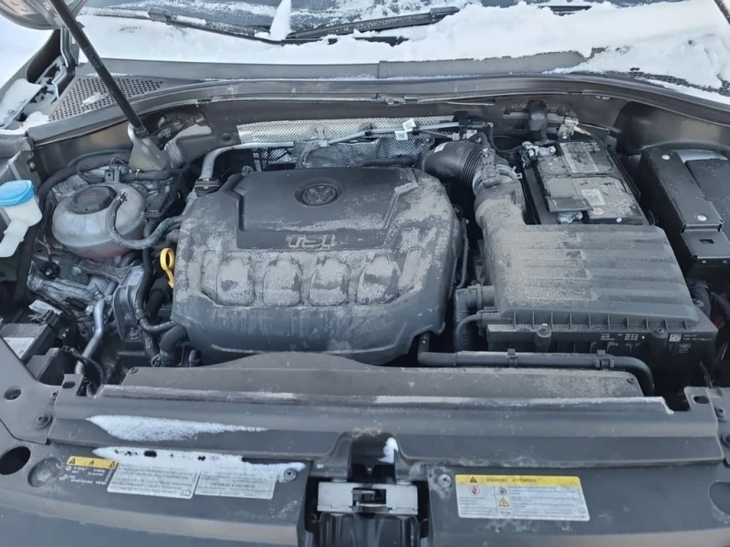 VW Tiguan / Highline R Line / ОБДУХВАНЕ / ДВА КЛЮЧА / CARFAX, снимка 14 - Автомобили и джипове - 53339968