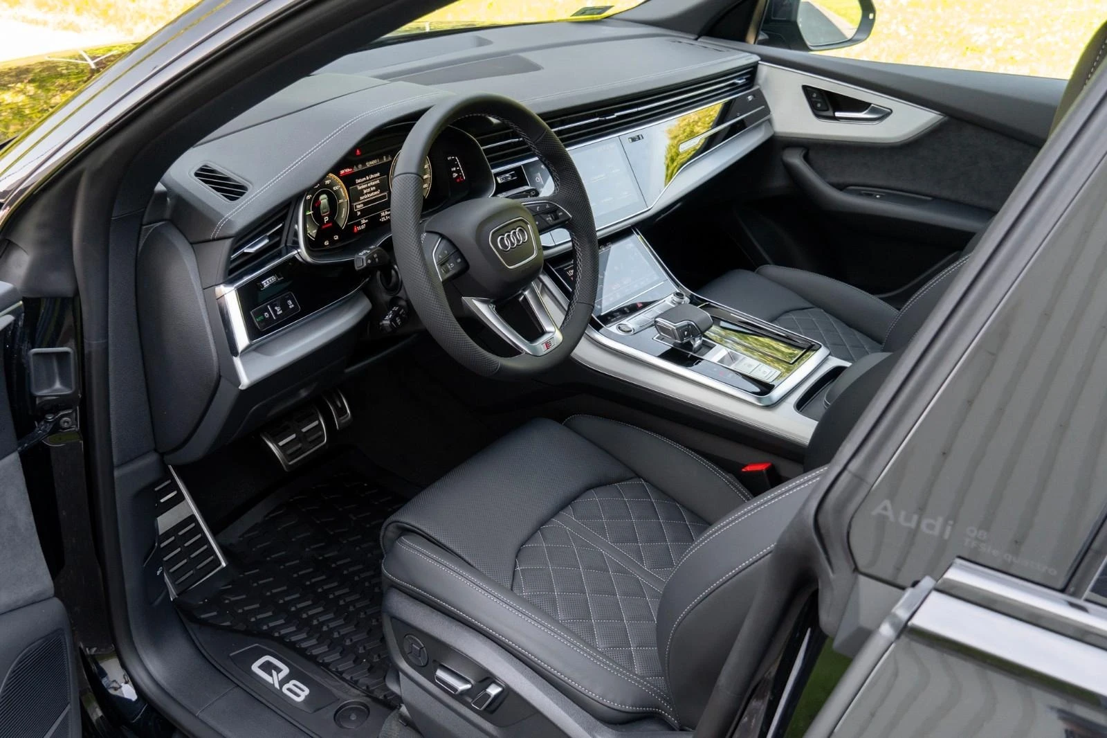Audi Q8 60 TFSIe/PLUG-IN/FACELIFT/S-LINE/MATRIX/B&O/HEADUP - изображение 10