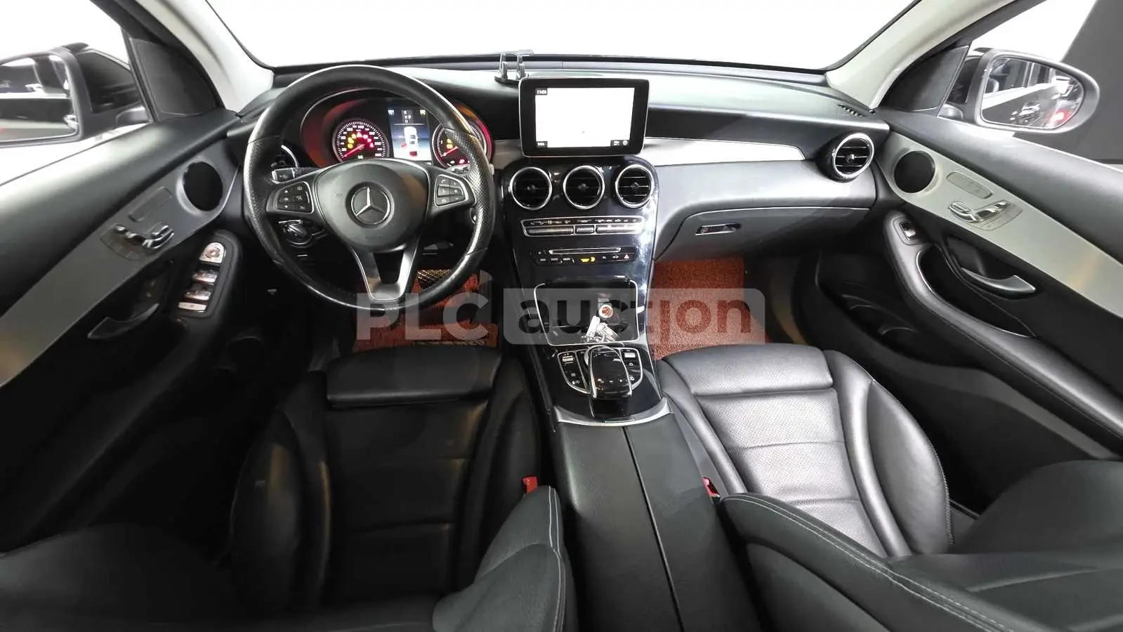 Mercedes-Benz GLC 220 d 4MATIC AMG COUPE| 360| PANO| ВКЛ.ТЕХНОТЕСТ, снимка 6 - Автомобили и джипове - 54869489