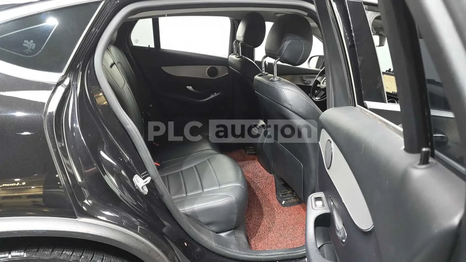 Mercedes-Benz GLC 220 d 4MATIC AMG COUPE| 360| PANO| ВКЛ.ТЕХНОТЕСТ, снимка 9 - Автомобили и джипове - 54869489