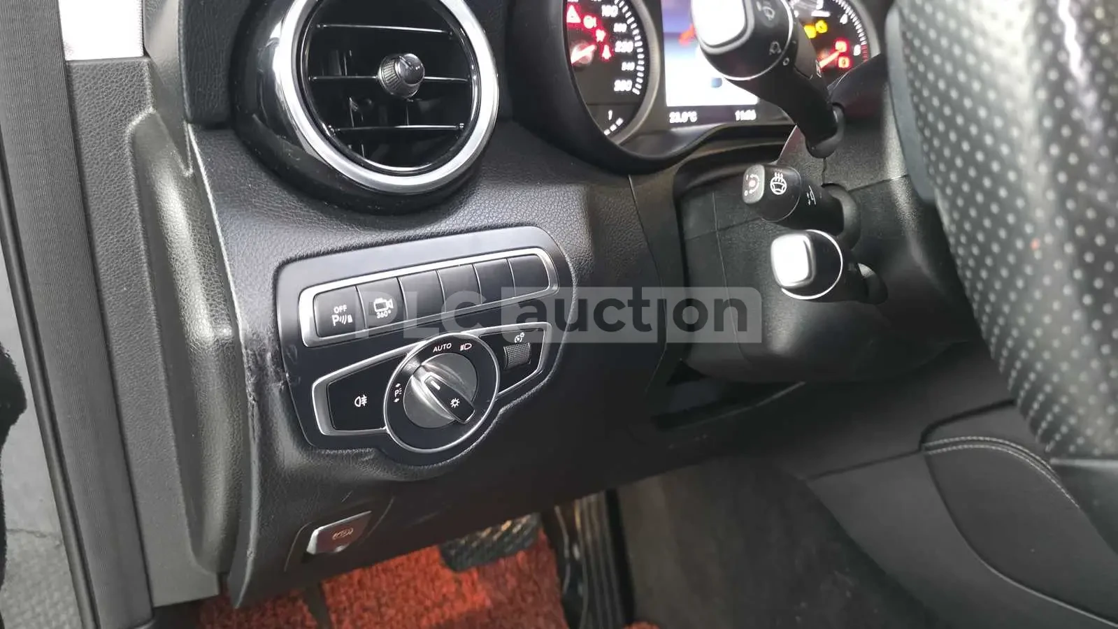 Mercedes-Benz GLC 220 d 4MATIC AMG COUPE| 360| PANO| ВКЛ.ТЕХНОТЕСТ, снимка 10 - Автомобили и джипове - 54869489