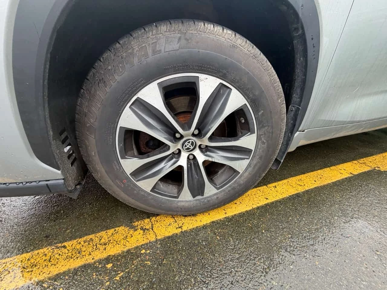Toyota Highlander * XLE * CARFAX * ОПЦИЯ ЗА ФИНАНСИРАНЕ * , снимка 7 - Автомобили и джипове - 55481725