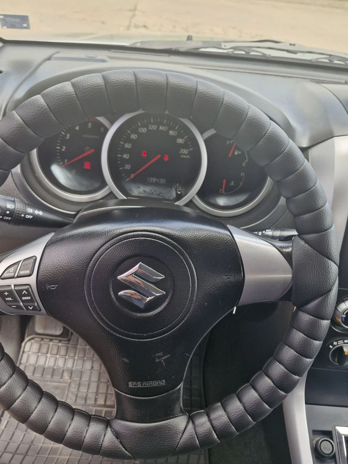 Suzuki Grand vitara 4x4, снимка 6 - Автомобили и джипове - 55890064