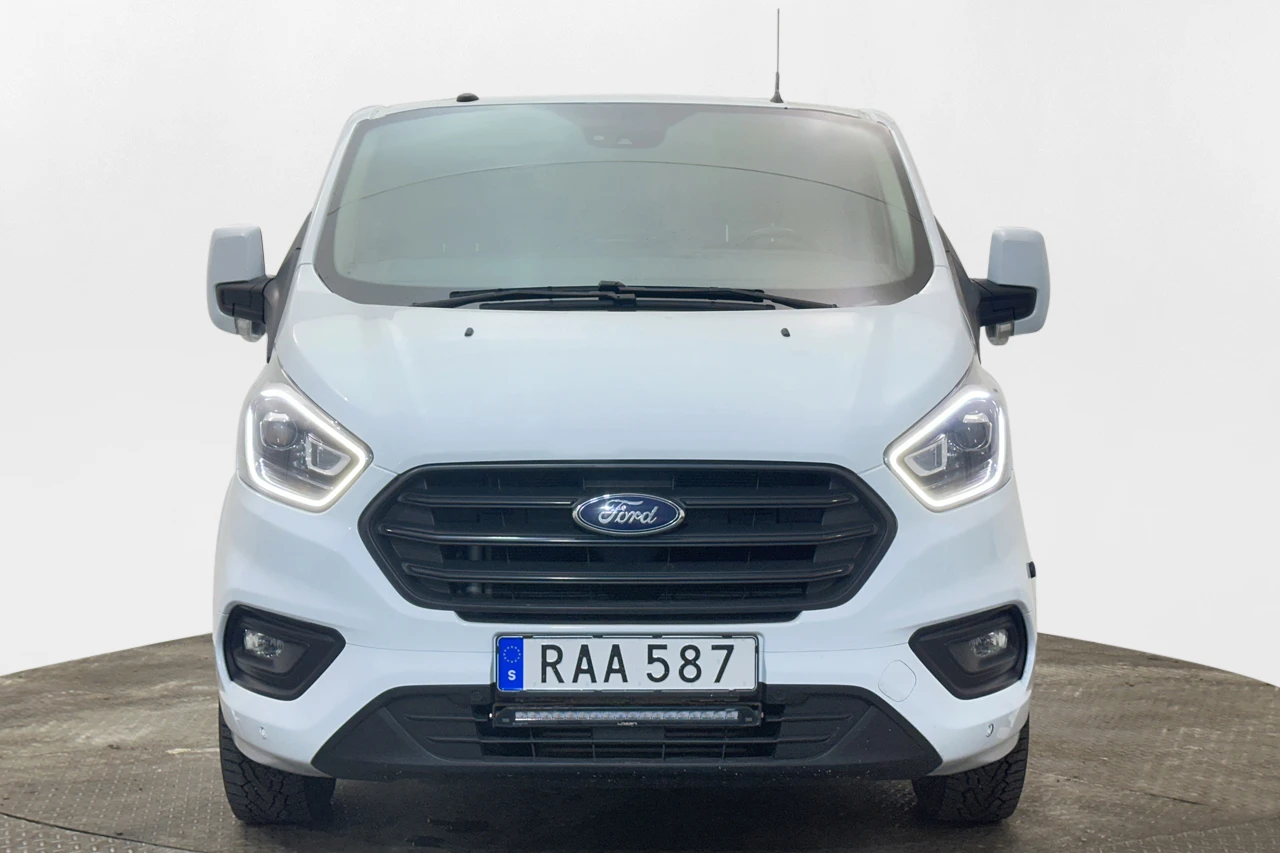 Ford Transit Custom 300 L2 2.0* Cam* Печка* Теглич - изображение 2