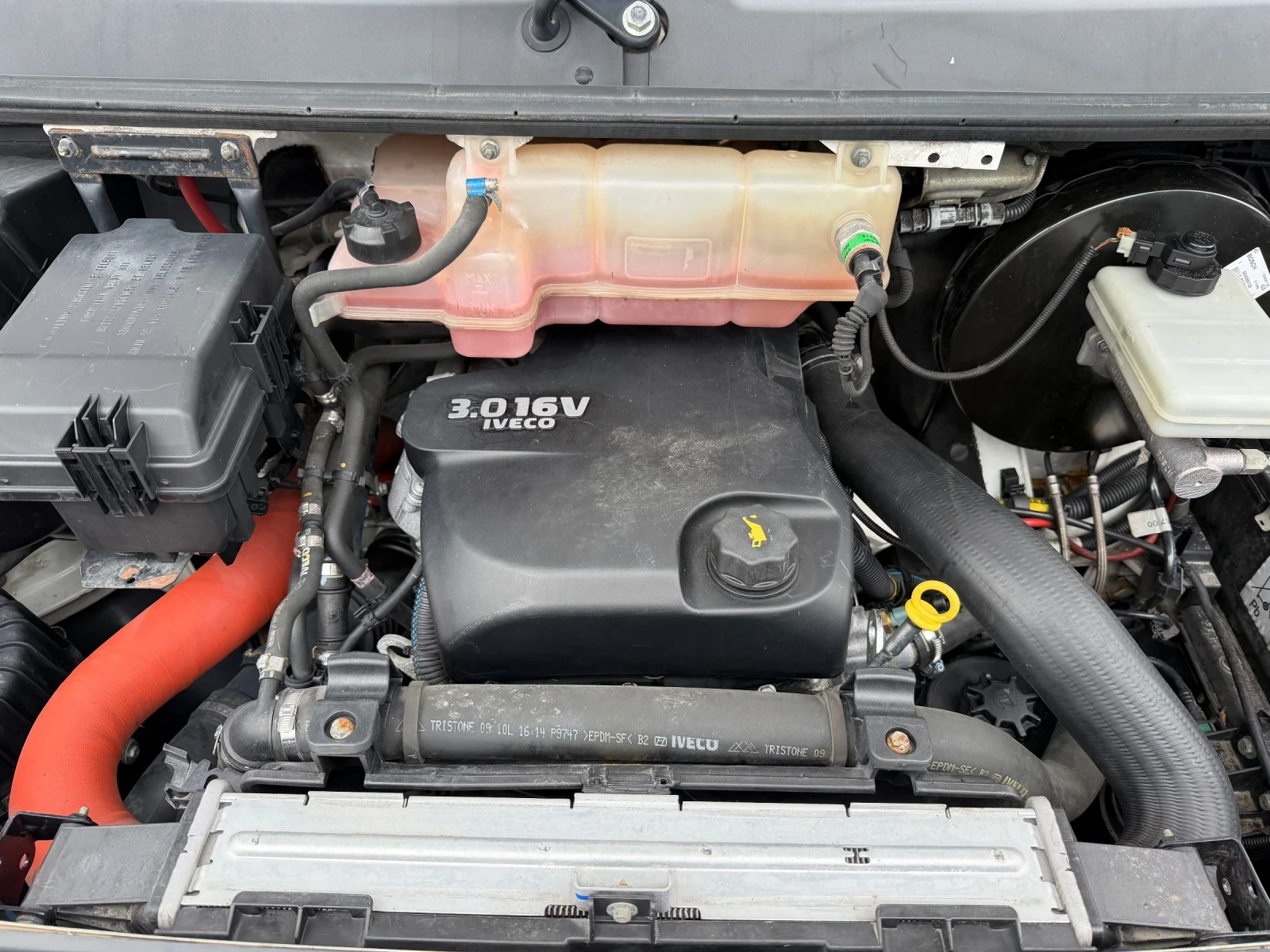 Iveco Daily 3.0HPI* 35C18* 2.80 метра каросерия, снимка 3 - Бусове и автобуси - 54028740