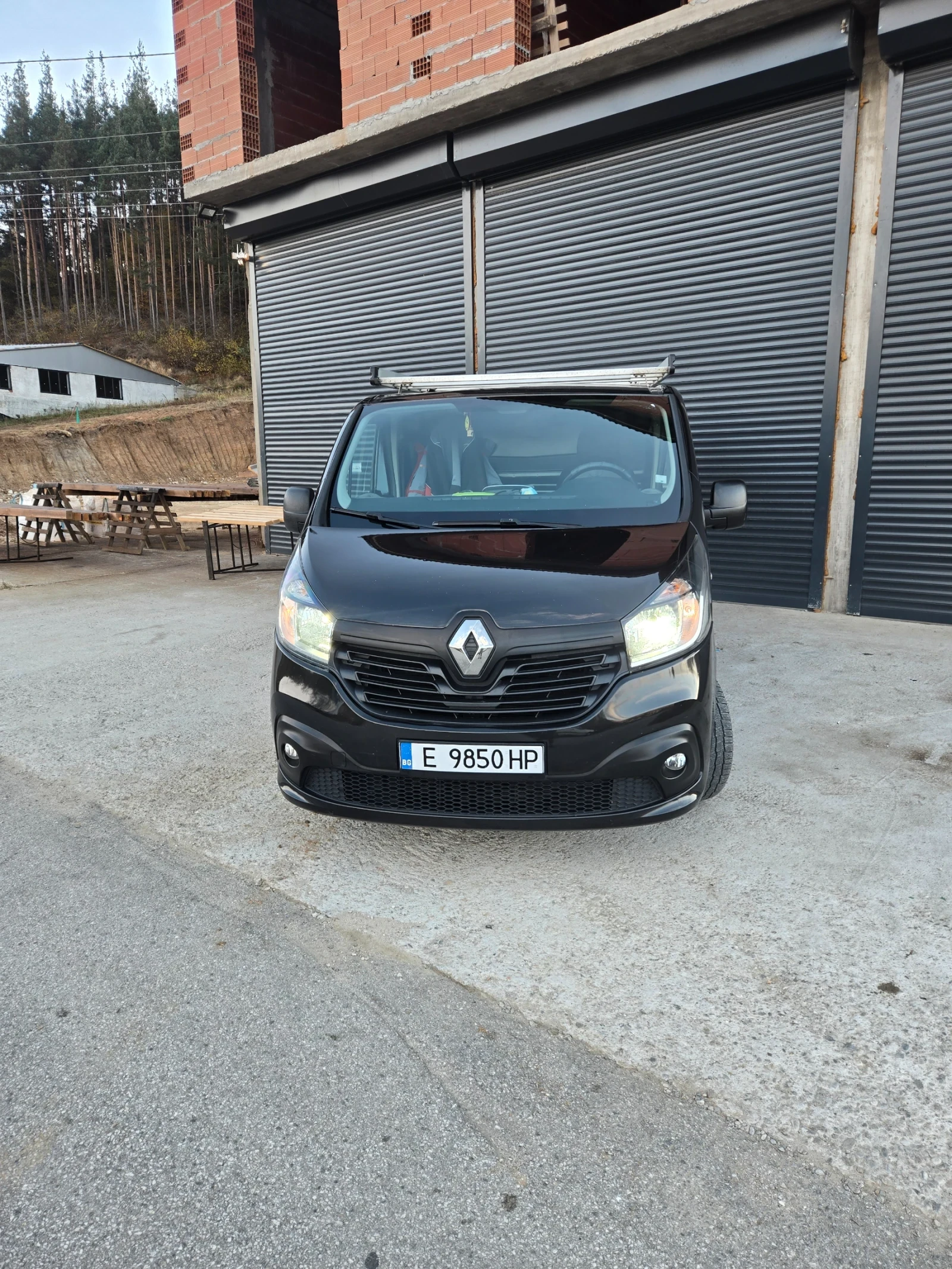 Renault Trafic, снимка 5 - Бусове и автобуси - 56647976