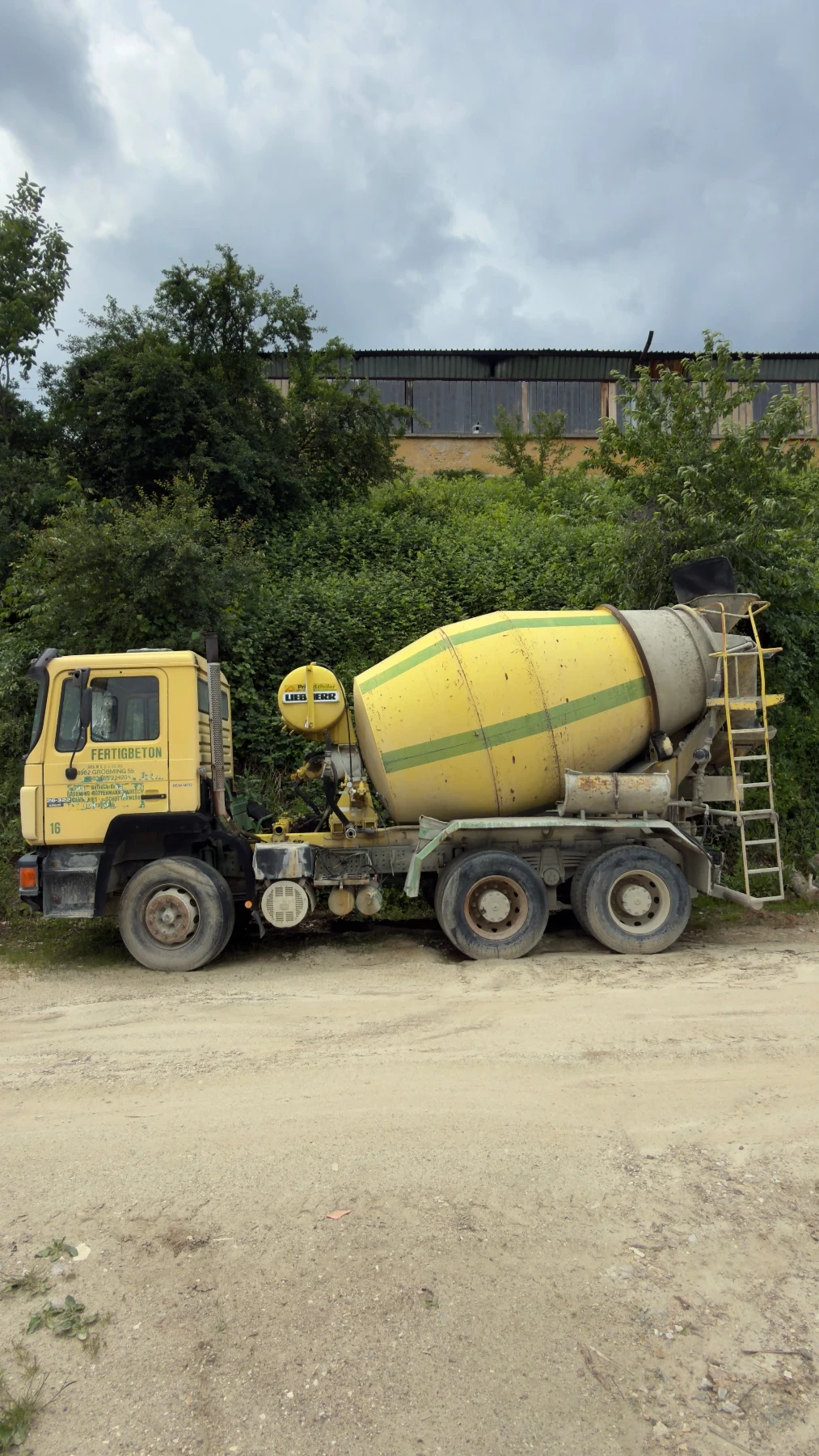 Man 24322