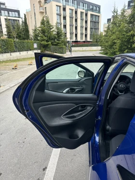 Обява за продажба на Toyota Yaris ~34 900 лв. - изображение 2