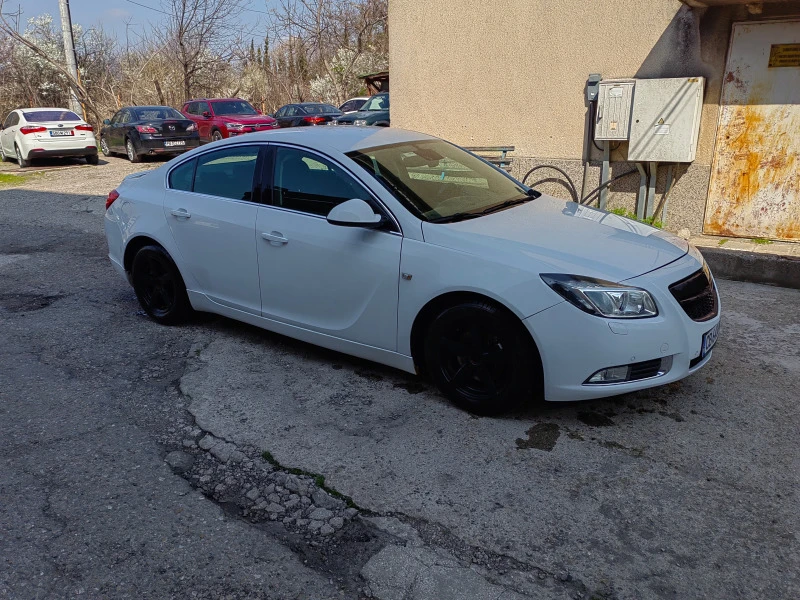 Opel Insignia, снимка 7 - Автомобили и джипове - 47997590