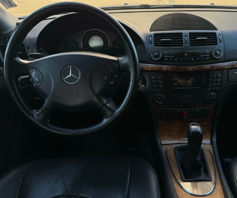 Mercedes-Benz E 270 ELEGANCE, снимка 4 - Автомобили и джипове - 47455058