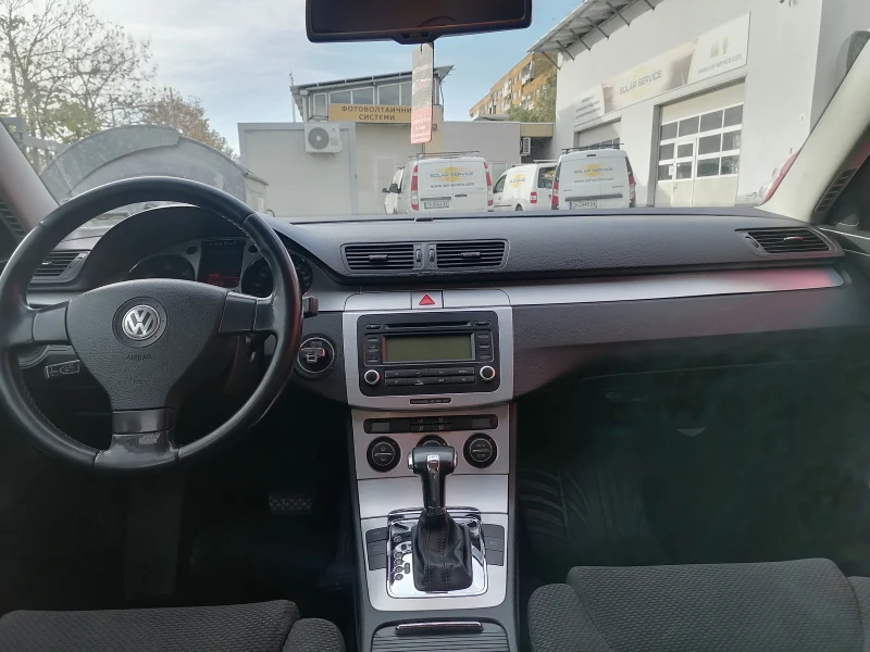 VW Passat, снимка 10 - Автомобили и джипове - 48036569