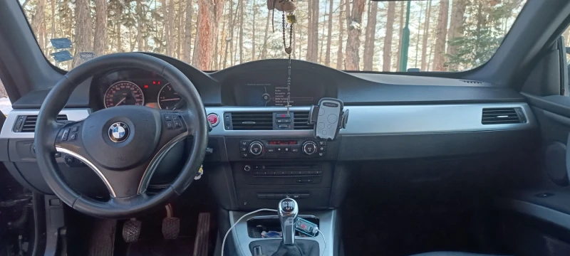 BMW 320, снимка 4 - Автомобили и джипове - 48795645