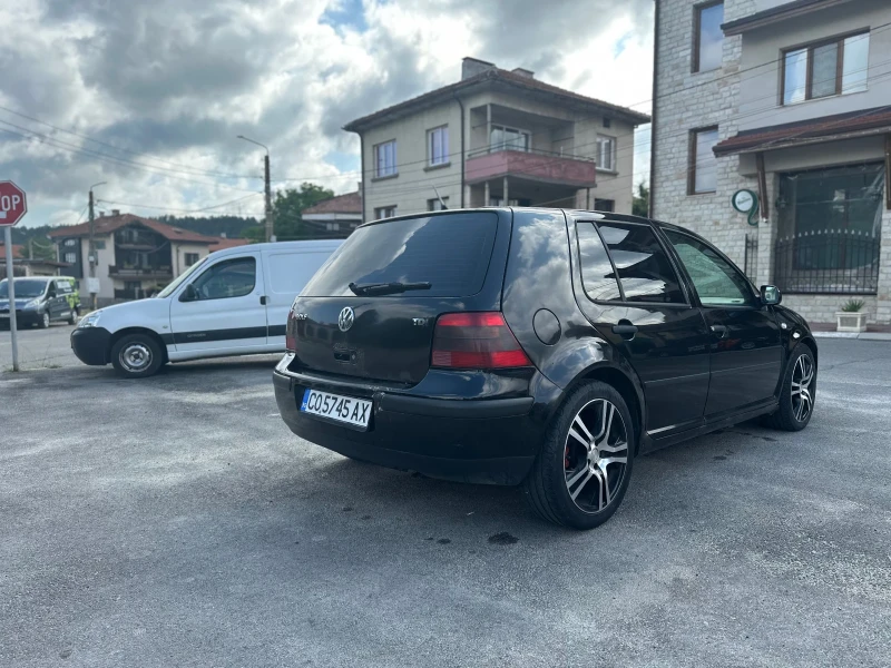 VW Golf, снимка 4 - Автомобили и джипове - 50828006