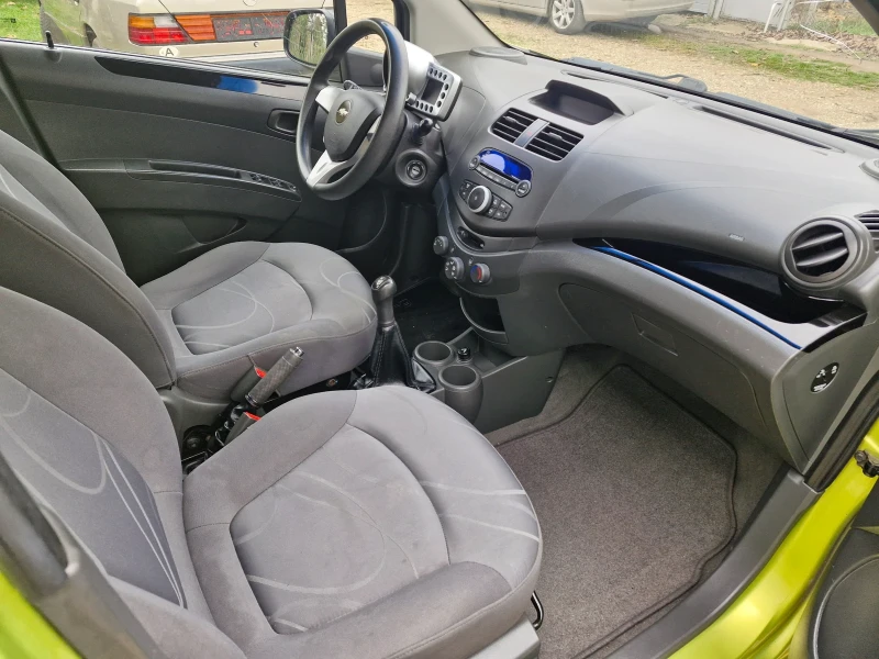 Chevrolet Spark, снимка 9 - Автомобили и джипове - 52460406