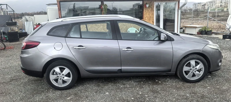 Renault Megane 1.5dci, снимка 5 - Автомобили и джипове - 52550838
