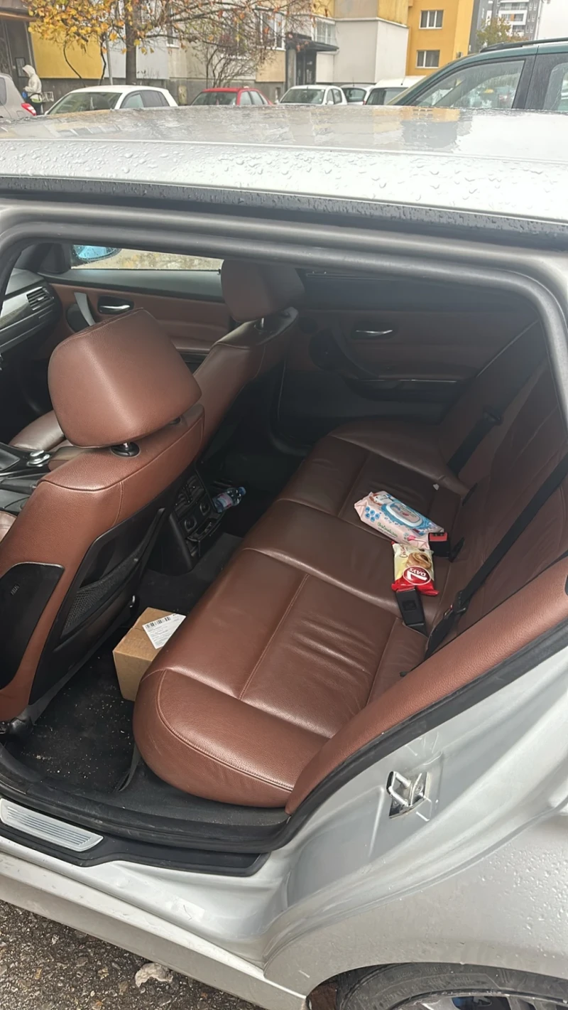 BMW 330 231, снимка 12 - Автомобили и джипове - 52850386