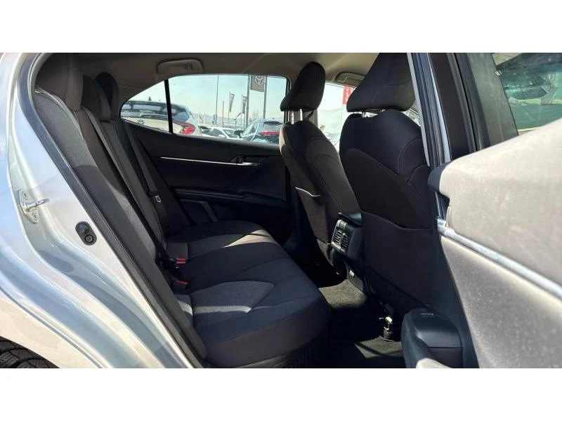 Toyota Camry 2.5 HYBRID COMFORT, снимка 7 - Автомобили и джипове - 53826472