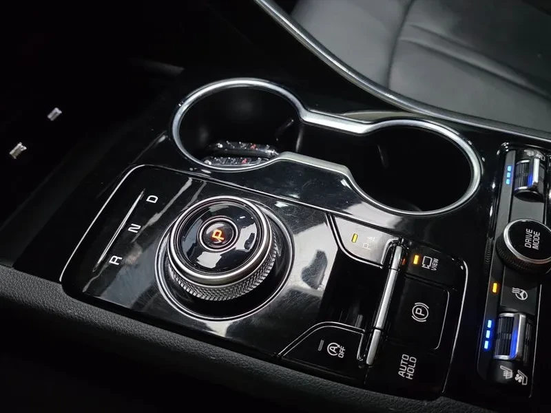 Kia K5 2.0 Noblesse, снимка 17 - Автомобили и джипове - 55847515