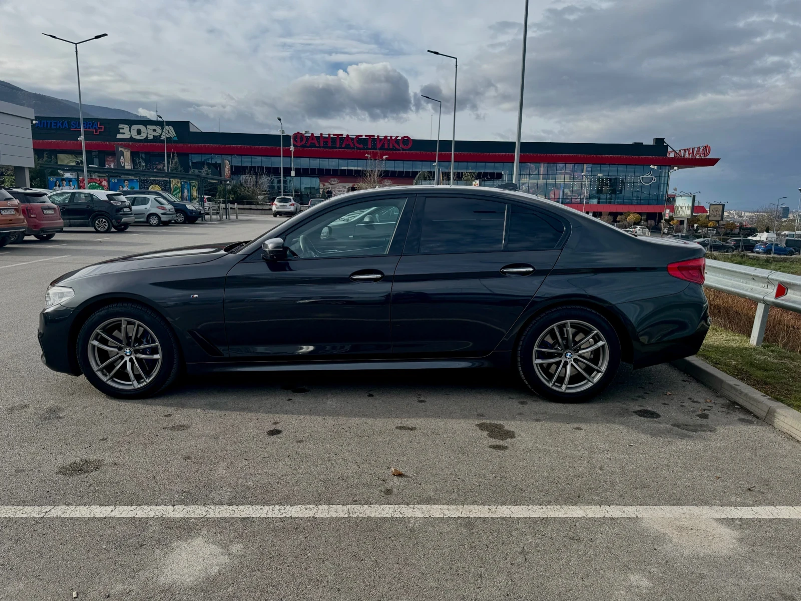 BMW 530 ГАРАНЦИЯ* XDRIVE* LAESER* MPACK* СЕРВИЗНА ИСТОРИЯ* - изображение 3