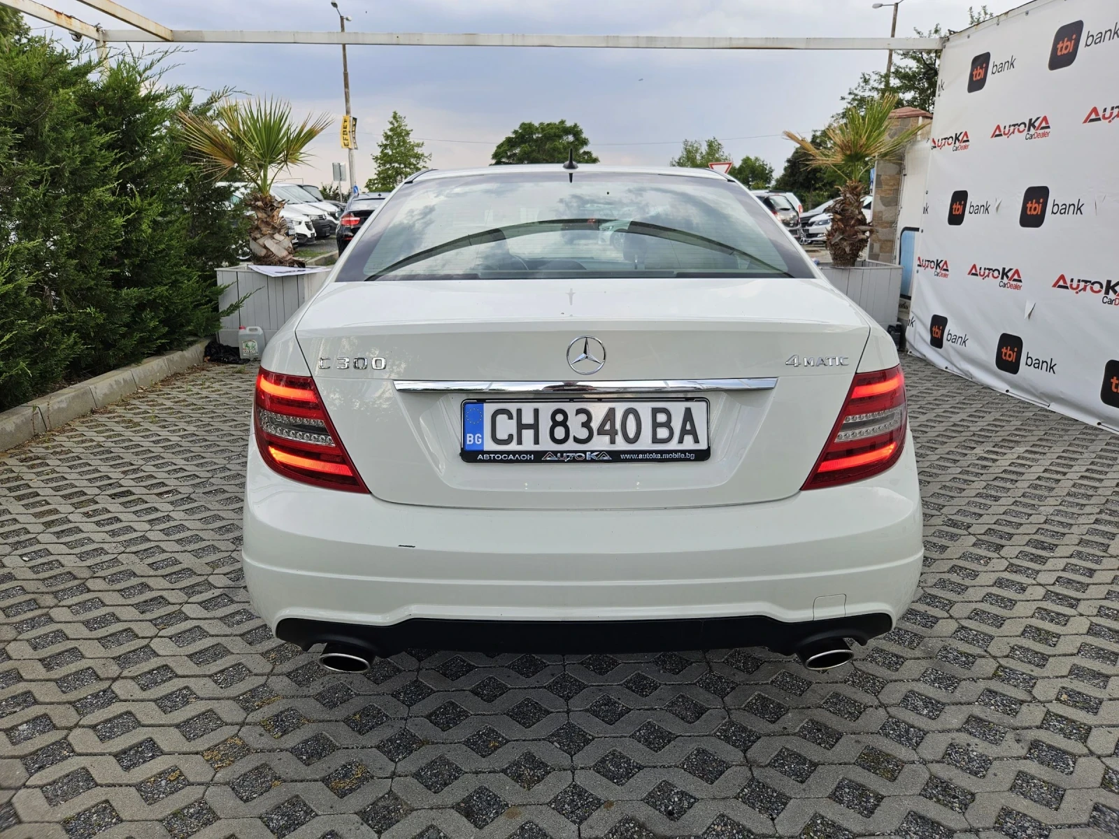 Mercedes-Benz C 300 3.0-231кс= АВТОМАТ= ГАЗ LANDI RENZO= 4X4= AMG LINE - изображение 4