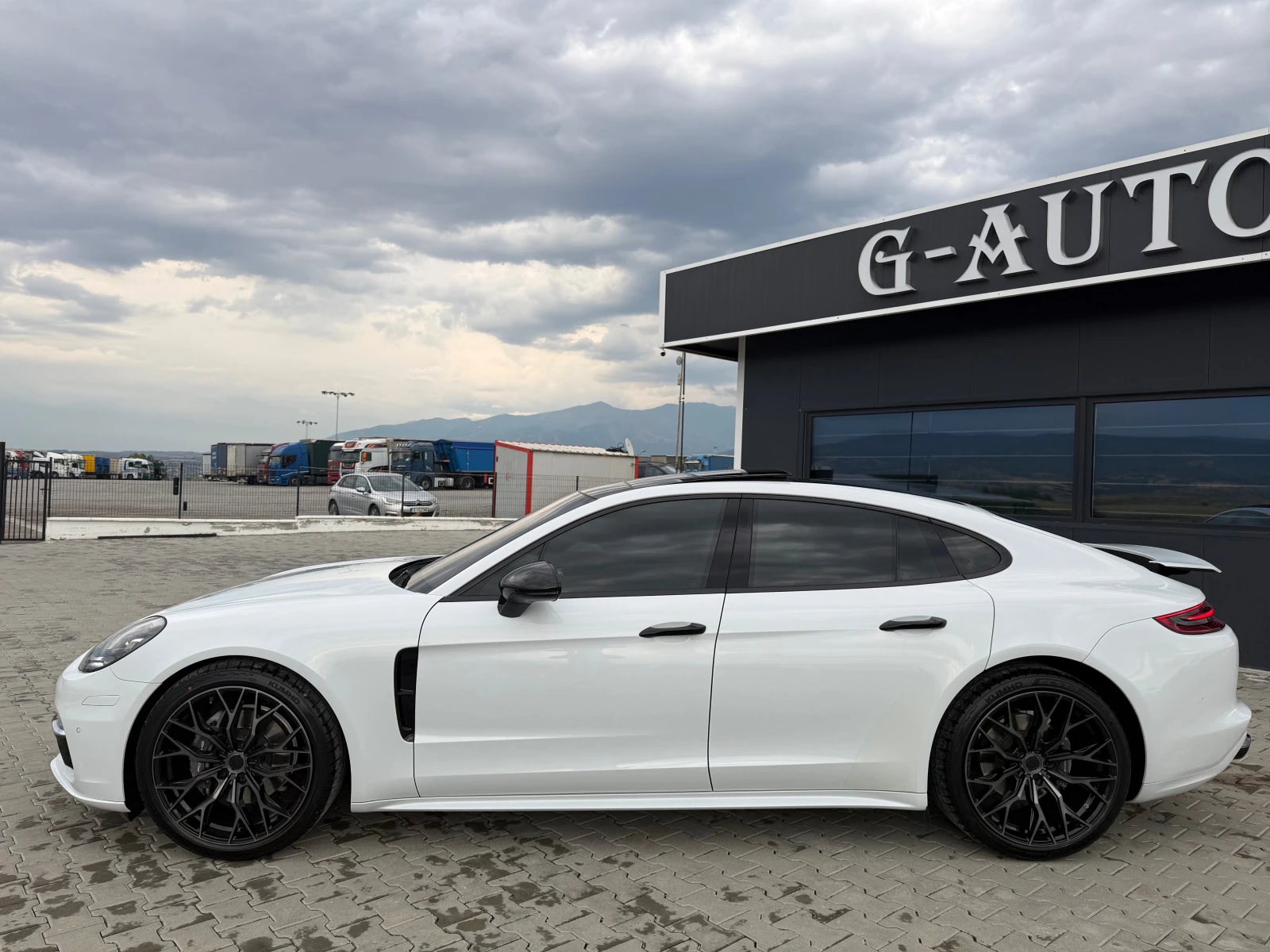 Porsche Panamera 3.0 Turbo 330 ks Собствен лизинг !!! - изображение 3