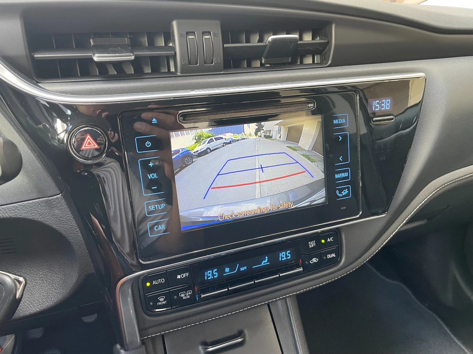 Toyota Corolla 1.6 CVT Luna Facelift- в Гаранция - изображение 10