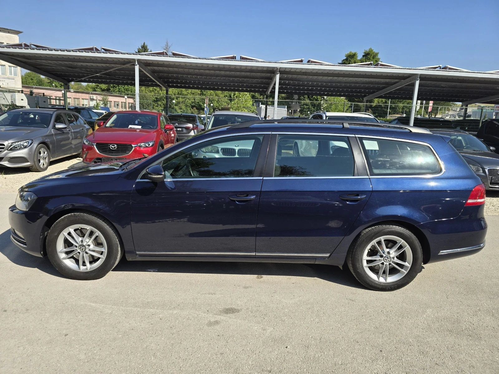 VW Passat 1.6tdi 105к.с Топ състояние  - изображение 7