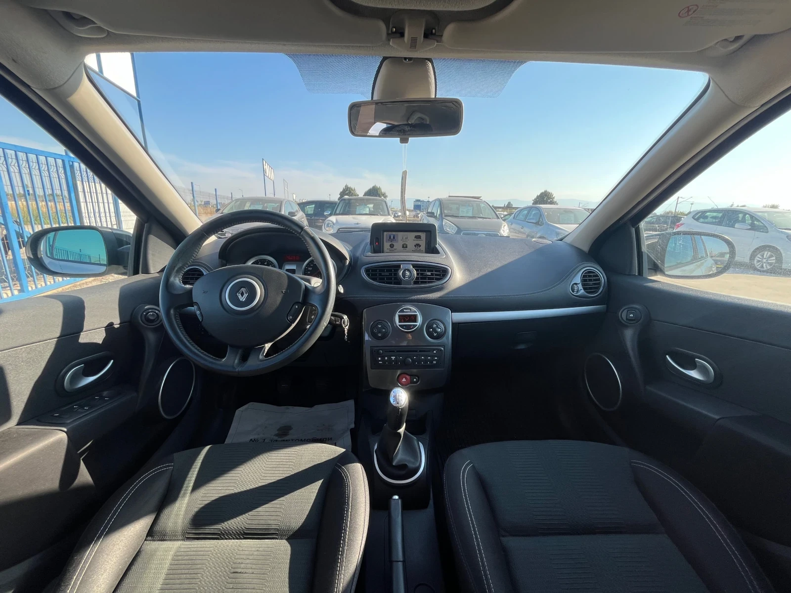 Renault Clio 1.2i ЮБИЛЕЙНО - изображение 7