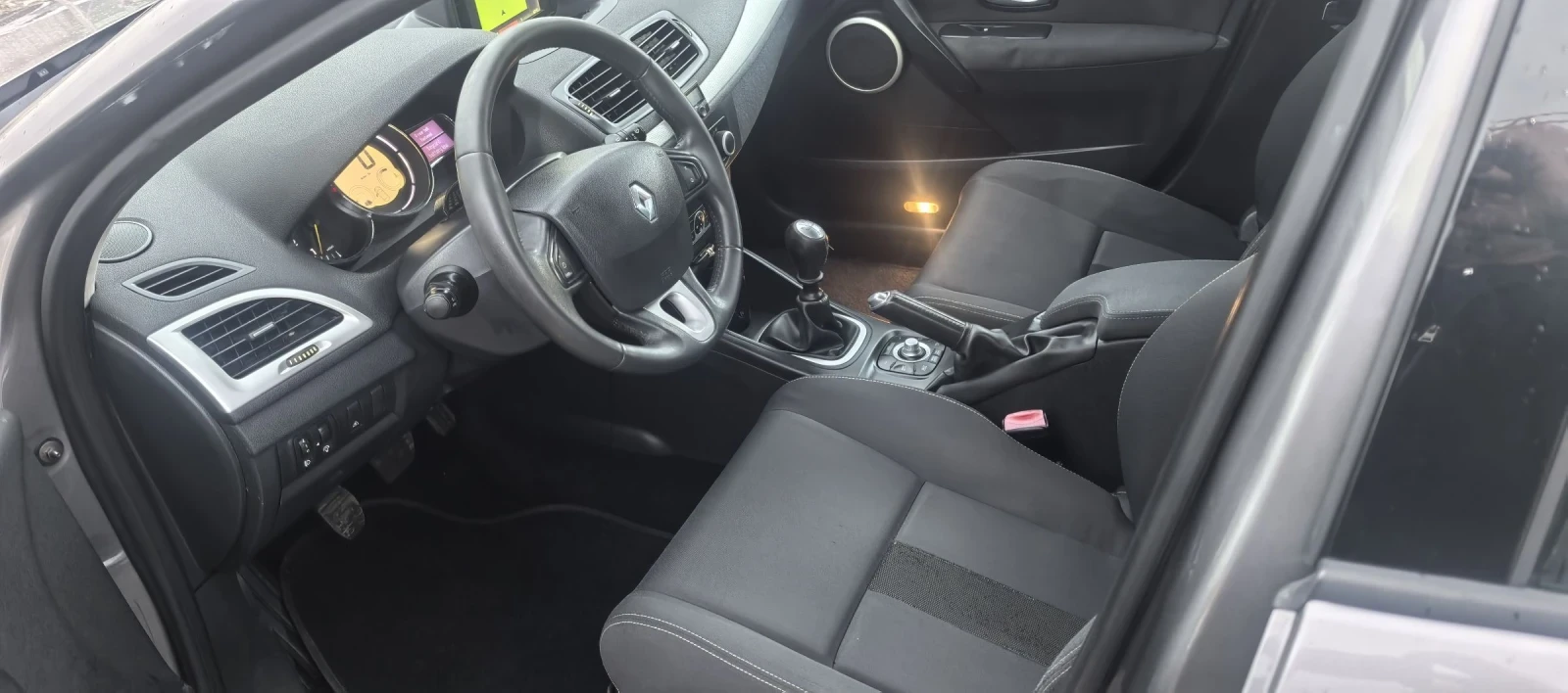 Renault Megane 1.5dci - изображение 10