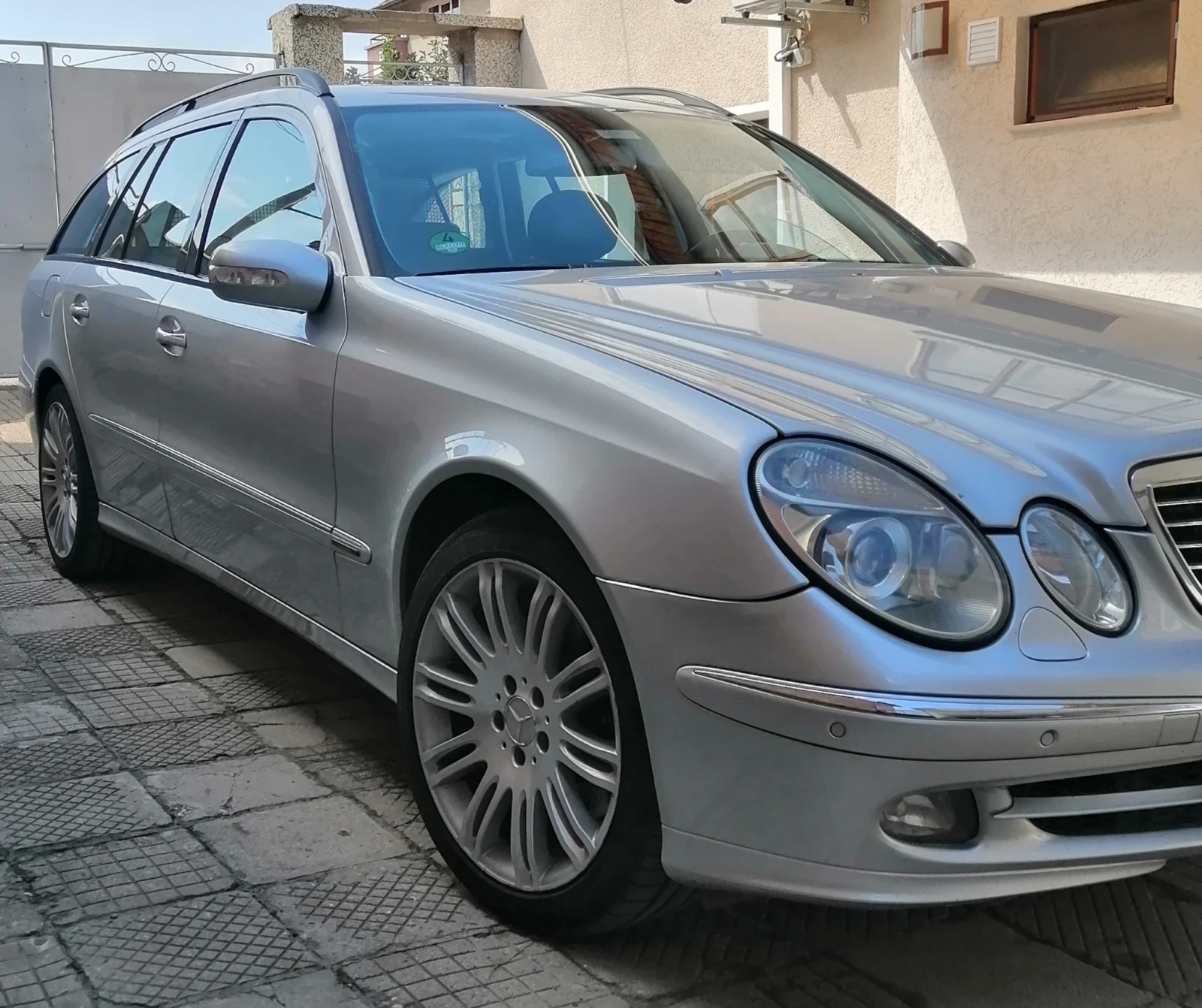 Mercedes-Benz E 320  - изображение 2