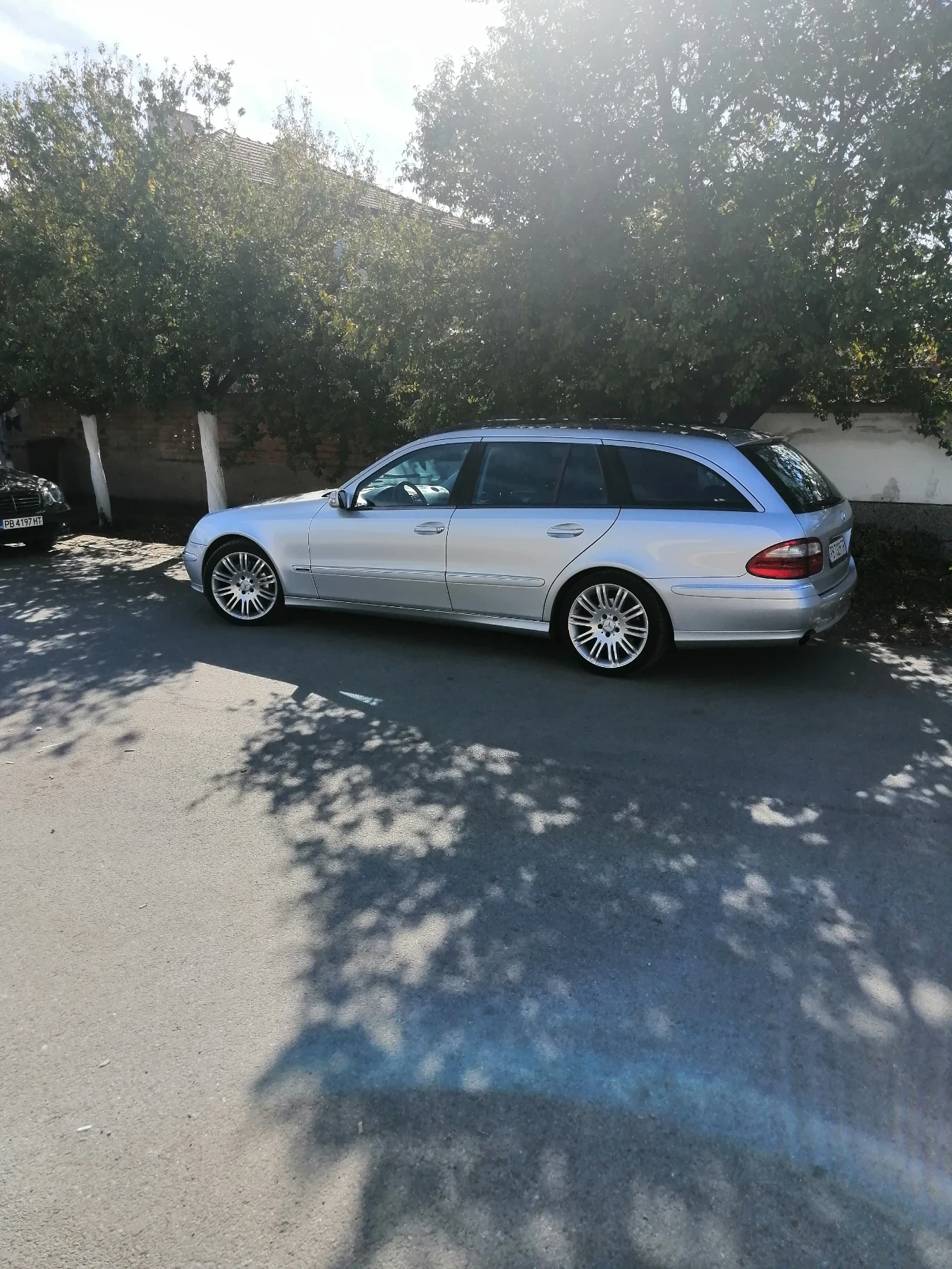 Mercedes-Benz E 320  - изображение 6