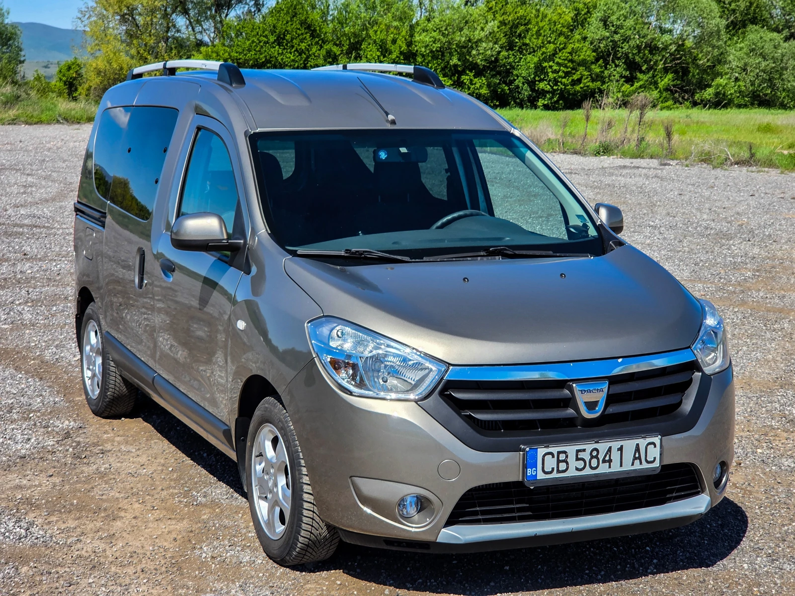 Dacia Dokker 1.5 dCi, снимка 2 - Автомобили и джипове - 53646180