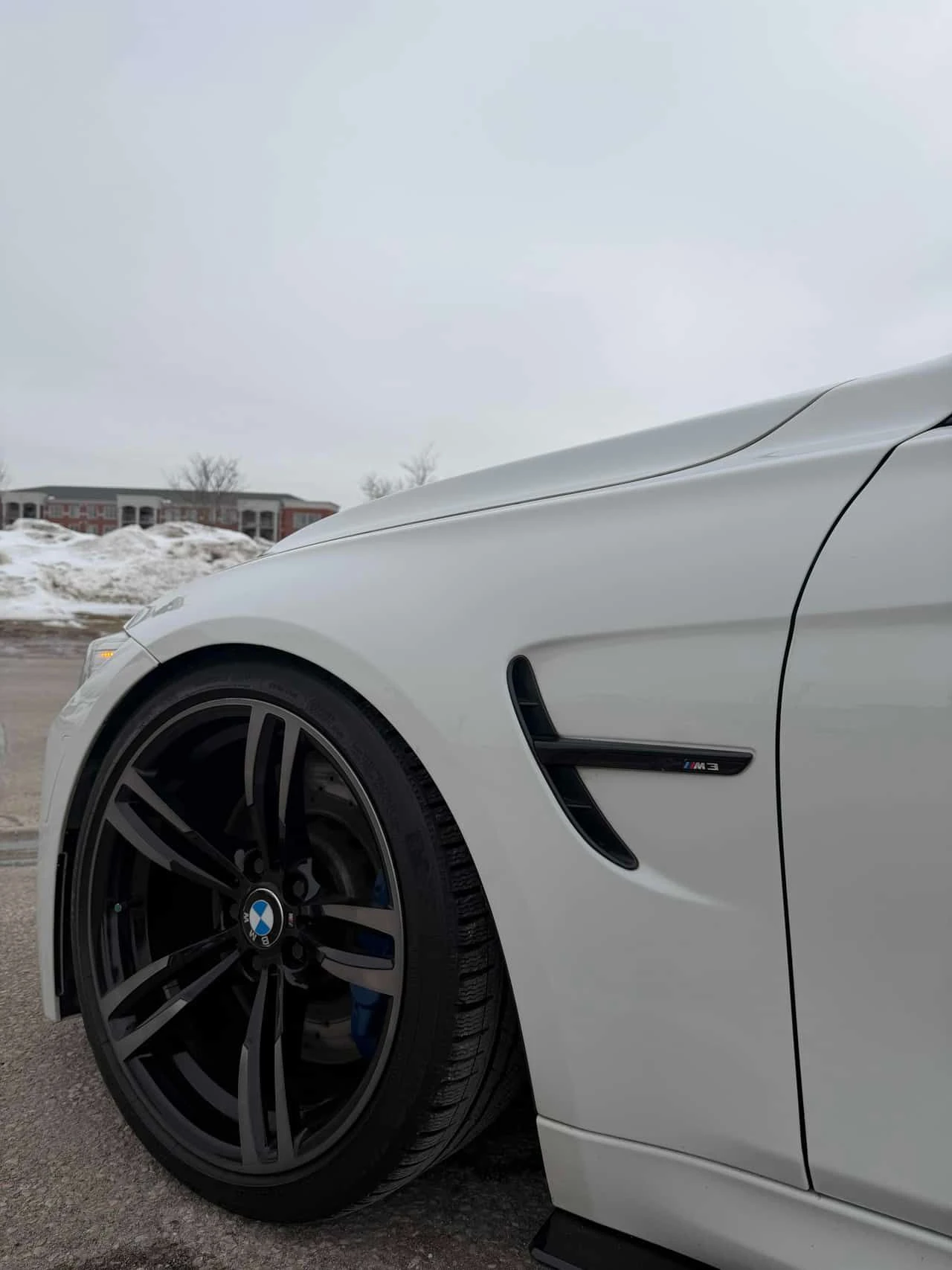 BMW M3 * CARFAX * KEYLESS * ПОДГРЕВИ - изображение 7