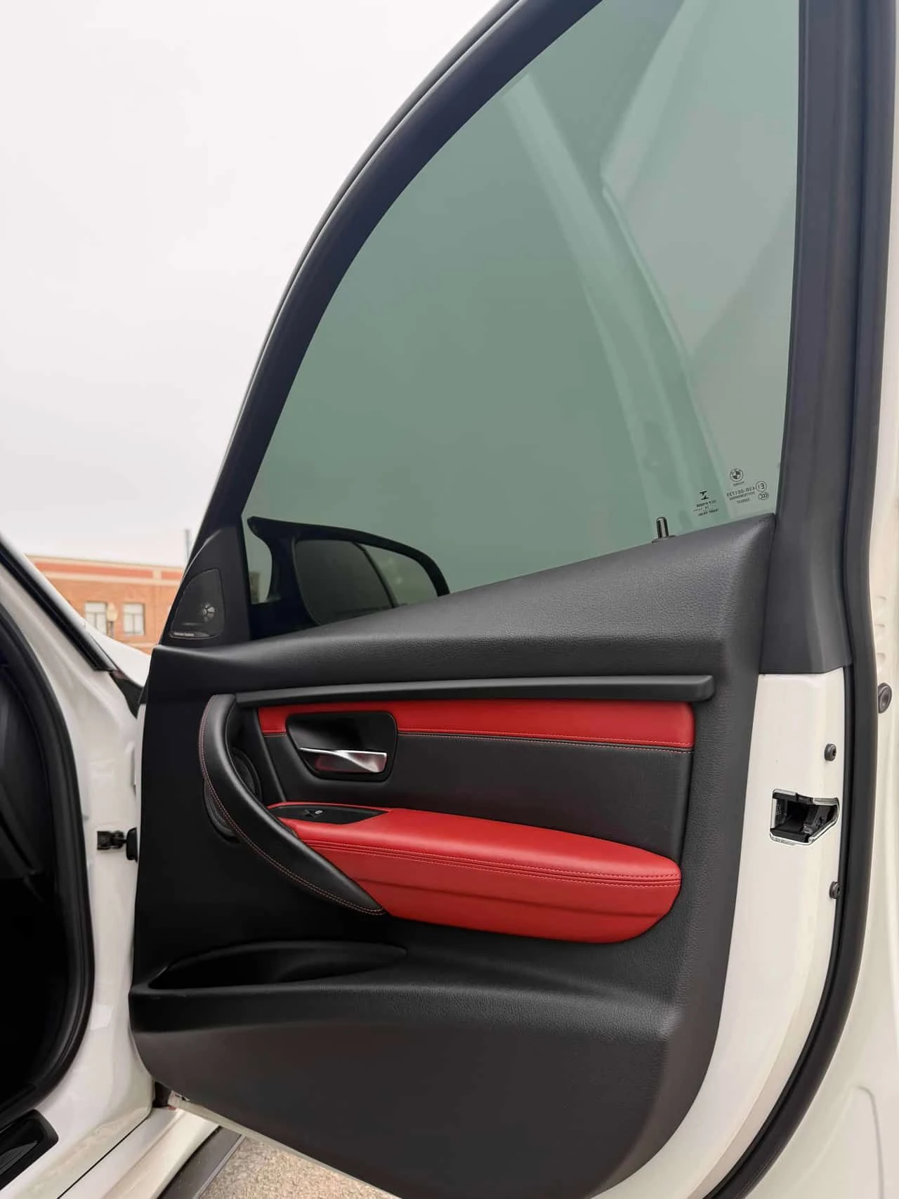 BMW M3 * CARFAX * KEYLESS * ПОДГРЕВИ, снимка 15 - Автомобили и джипове - 53707221