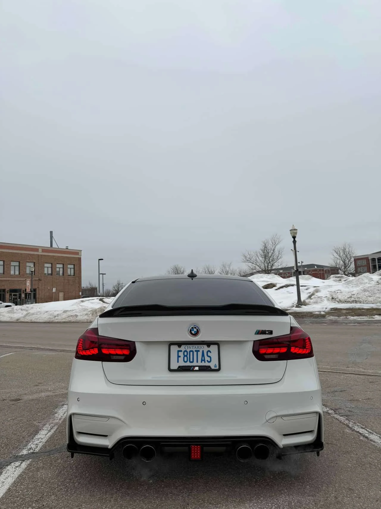 BMW M3 * CARFAX * KEYLESS * ПОДГРЕВИ - изображение 4