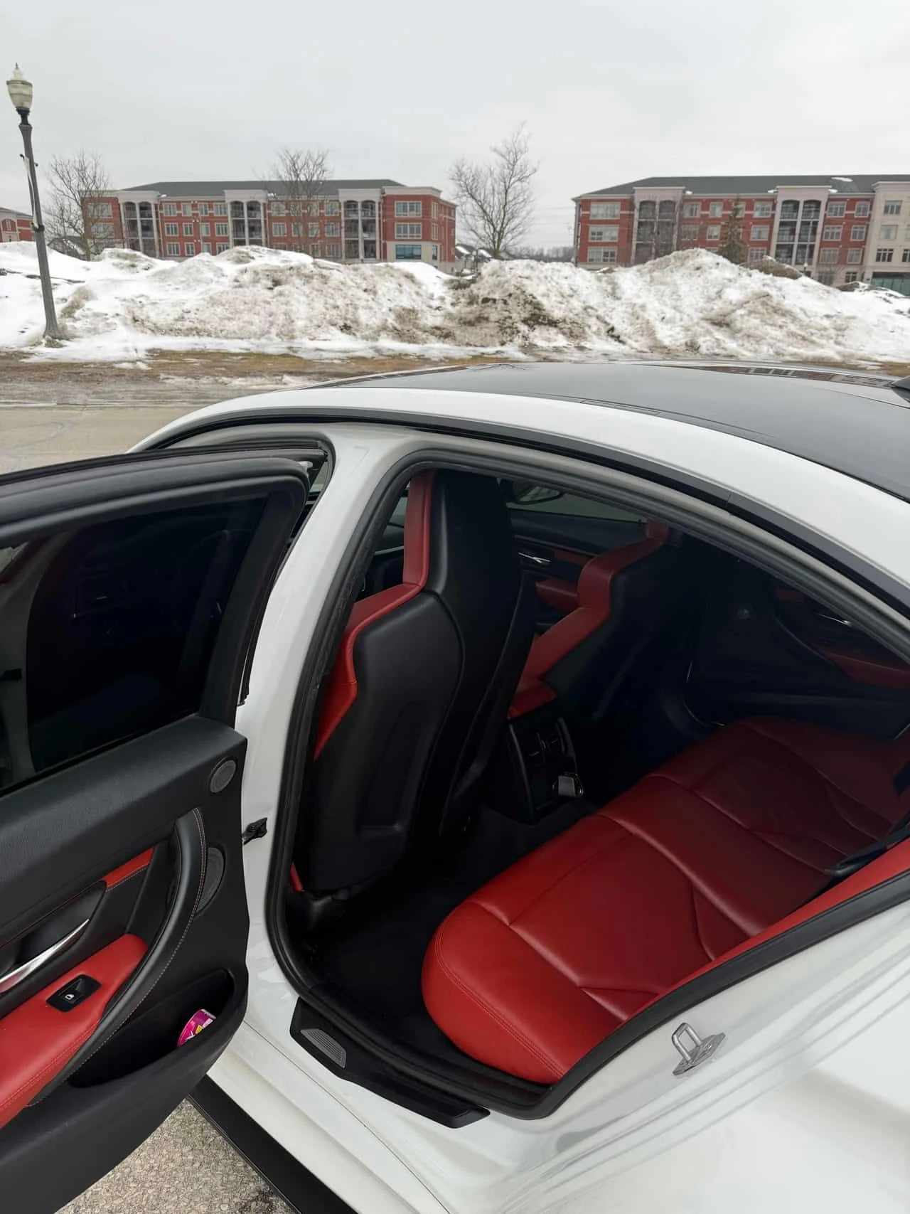 BMW M3 * CARFAX * KEYLESS * ПОДГРЕВИ, снимка 14 - Автомобили и джипове - 53707221