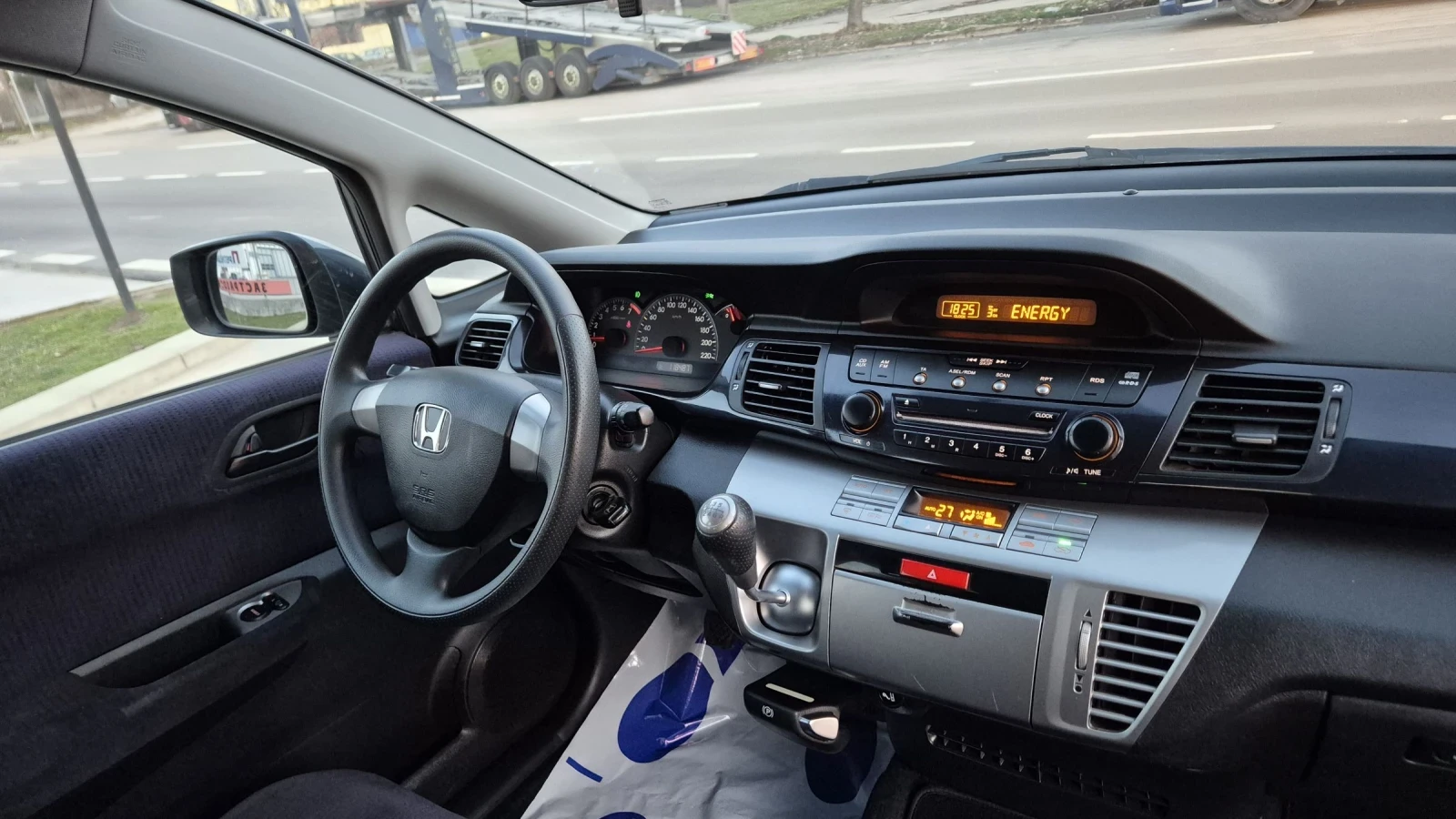 Honda Fr-v 1.8i 140К.С* 117000КМ* ИТАЛИЯ, снимка 13 - Автомобили и джипове - 53774427