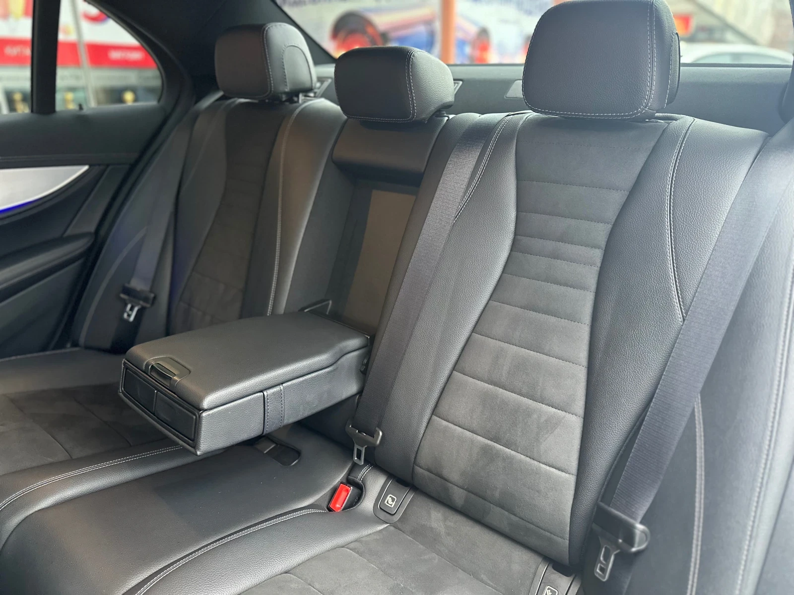 Mercedes-Benz E 220 AMG ПОДГРЕВ КАМЕРА МЪРТВА ЗОНА, снимка 11 - Автомобили и джипове - 53965355